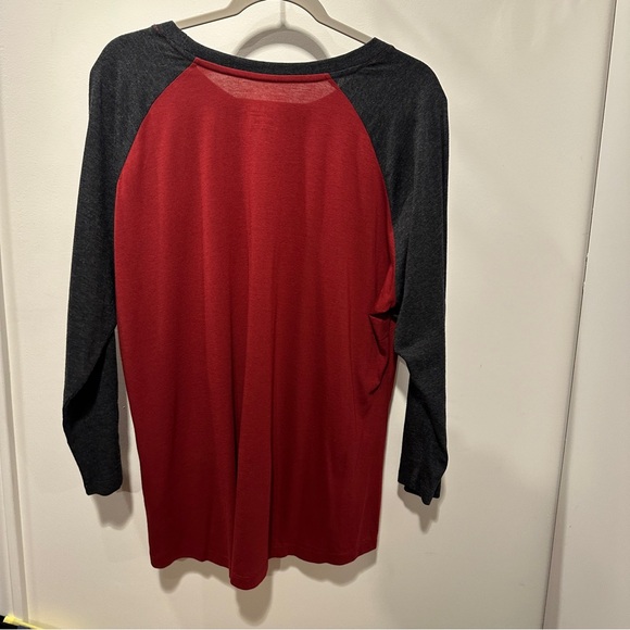 NEW Natural Reflections Charcoal and Crimson Women's Jersey Top - Picture 6 of 6